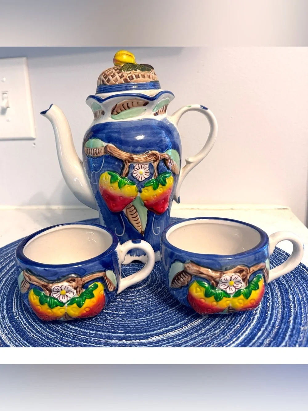 Vintage Ceramic Strawberry Teapot & Cups Set 3pc Majolica Style Fruit Ceramic